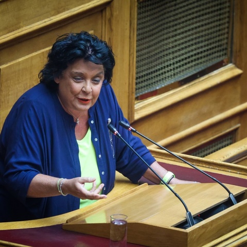 Η Λιάνα Κανέλλη