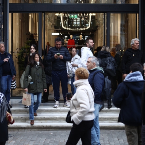 Επίθεση στην Ερμού: Απολογείται την Τρίτη ο αλλοδαπός δράστης 