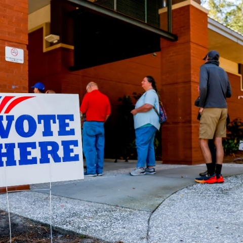 Μεγάλο φαβορί για το χρίσμα των Ρεπουμπλικανών ο πρώην πρόεδρος