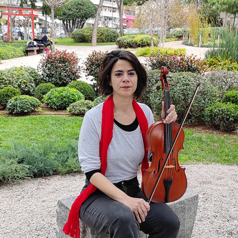 «Μια Γέφυρα Μουσικής Πάνω από τη Συγγρού, vol.9»: Η μουσικός Ελευθερία Τόγια μιλάει για τη συμμετοχή της στην εκδήλωση