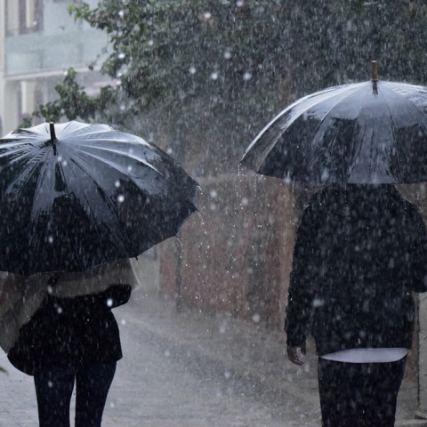 kairos_ektakto_deltio_emy_isxyres_vroxes