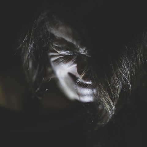 Η 32χρονη για τον άγριο ξυλοδαρμό της από τον 34χρονο σύζυγό της