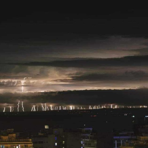 Κεραυνοί πάνω από την Πιερία