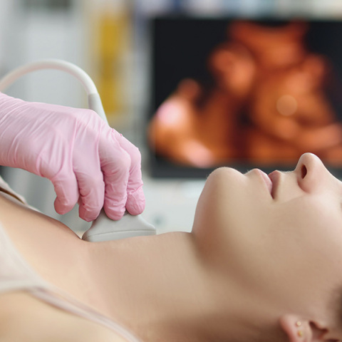 Καρκίνος θυρεοειδούς: πώς εκδηλώνεται, πώς διαγιγνώσκεται και πώς θεραπεύεται;