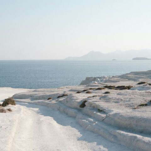 Η Μήλος πρώτη στις επιλογές του Conde Nast Traveler για το 2024