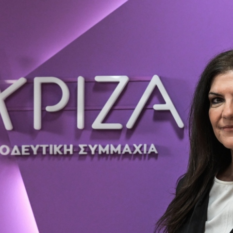 H εκπρόσωπος τύπου του ΣΥΡΙΖΑ για τον Στέφανο Κασσελάκη