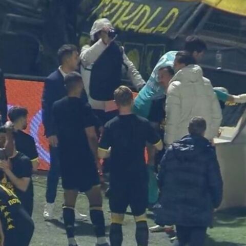 Οι παίκτες του Άρη αφιέρωσαν την πρόκριση στον Άλκη Καμπανό