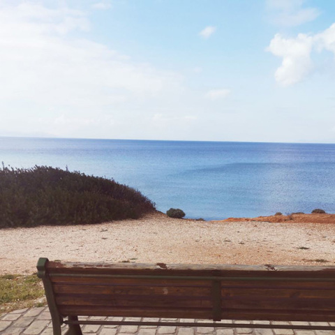 Καβούρι: Ο πεζόδρομος που φτάνει μέχρι το καλοκαίρι