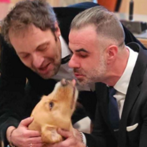 Ο Αύγουστος Κορτώ παντρεύτηκε τον επί 20 χρόνια σύντροφό του 