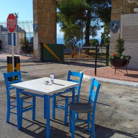 Λ. Χατζηκυριακού, ο δρόμος με τις παλιές ψαροταβέρνες του Πειραιά