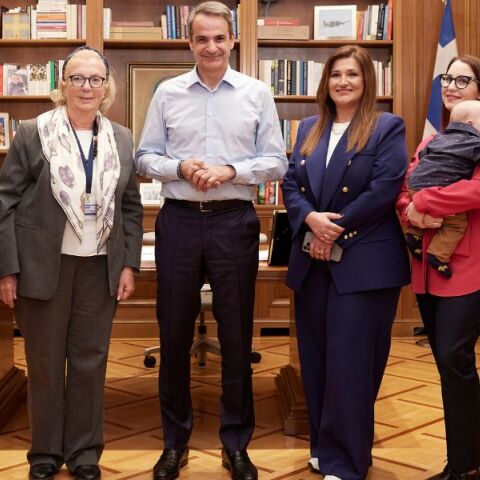 Παγκόσμια Ημέρα της Γυναίκας: Συνάντηση του πρωθυπουργού Κυριάκου Μητσοτάκη με πέντε γυναίκες στο Μέγαρο Μαξίμου - Τι συζητήθηκε. 