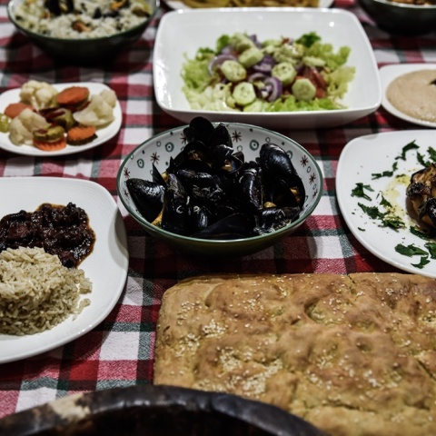 Λαγάνα και σαρακοστιανά στο τραπέζι της Καθαράς Δευτέρας