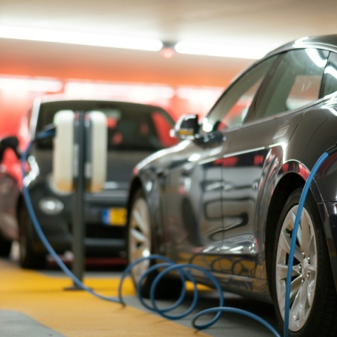 Ηλεκτρικά οχήματα: Φθηνότερα από τα αντίστοιχα συμβατικά σε 3 χρόνια