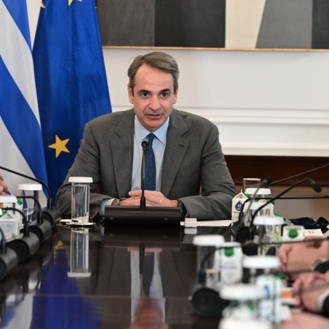 Μητσοτάκης: Συνάντηση με θεσμικούς φορείς Θεσσαλίας