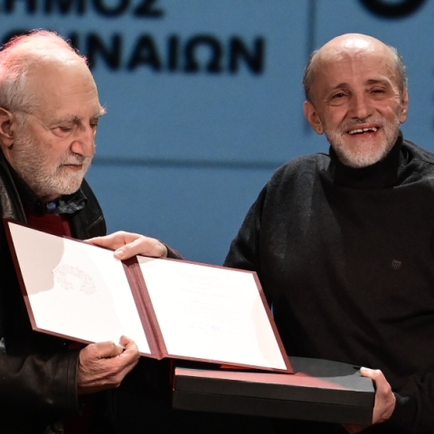 Το μεγάλο βραβείο θεάτρου κέρδισε ο Μάνος Βακουσης για την παράσταση «Ο Επισκέπτης».