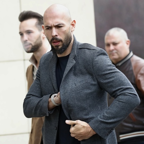 Άντριου Τέιτ