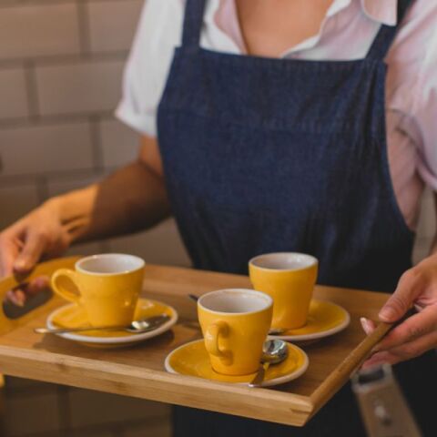 Επιθεώρηση Εργασίας: Σε εμπόριο, ξενοδοχεία και εστίαση, τα περισσότερα καταγγελλόμενα περιστατικά βίας και παρενόχλησης στην εργασία.