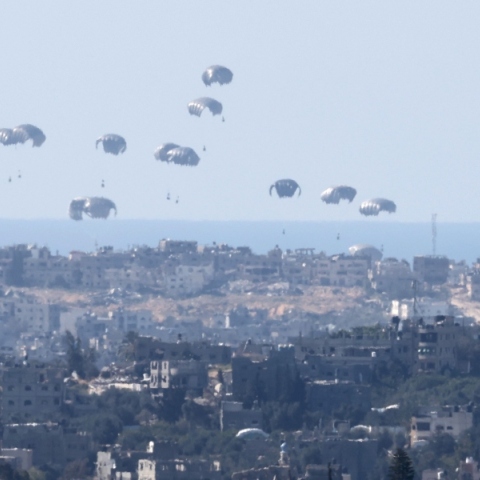 Ανθρωπιστική βοήθεια εξ ουρανού στη Λωρίδα της Γάζας