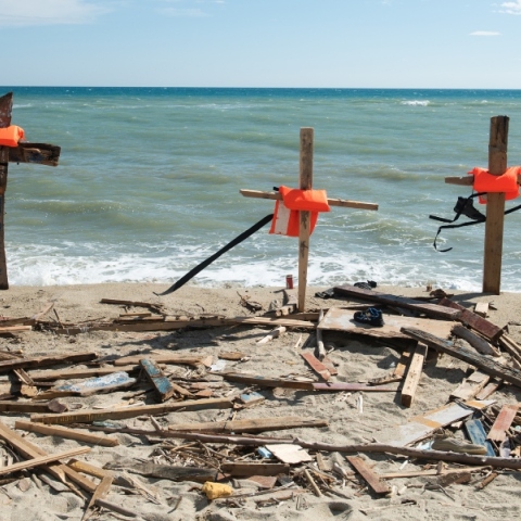 Το 2023 καταγράφηκε ως η πιο θανατηφόρα χρονιά για μετανάστες με σχεδόν 8.600 θανάτους