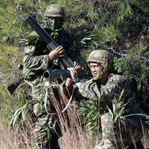 Υπουργείο Άμυνας: Δεν θα συμμετάσχουν Έλληνες σε στρατιωτικές επιχειρήσεις των ΗΠΑ ή στην Ουκρανία