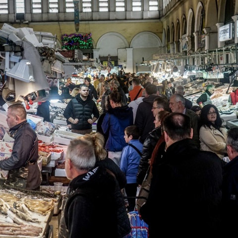 Πολίτες στην Ιχθυαγορά της Βαρβακείου