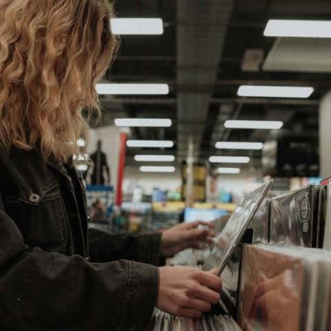 Oι δίσκοι βινυλίου επέστρεψαν ως δείκτης πληθωρισμού στη Βρετανία, λόγω της Taylor Swift