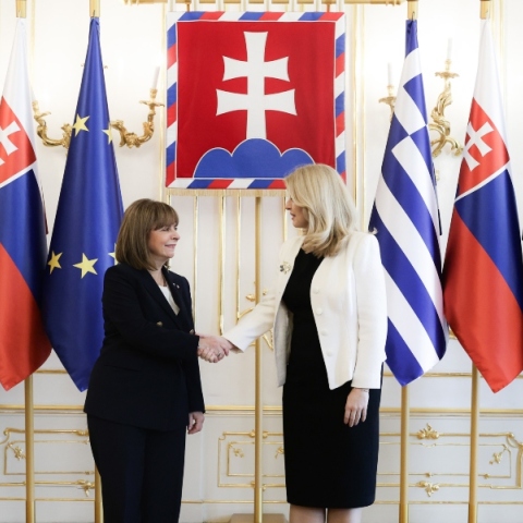 Σακελλαροπούλου: Στη Σλοβακία συναντήθηκε με ομόλογό της