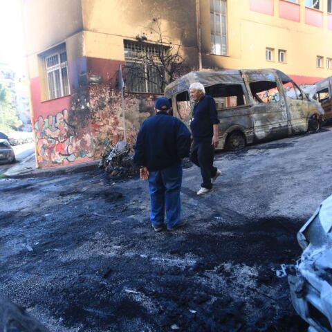 «Κρανίου τόπος» του Ζωγράφου μετά την εμπρηστική επίθεση