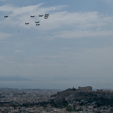 25η Μαρτίου: Μαχητικά αεροσκάφη πάνω από την Αθήνα 
