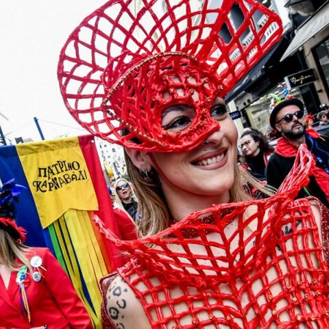 Απόκριες 2024: Με ενθουσιασμό ξεκίνησε η μεγάλη καρναβαλική παρέλαση στην Πάτρα - Η πόλη γιορτάζει - Live εικόνα από τις εκδηλώσεις.