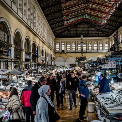 Καθαρά Δευτέρα 2024: Ανοιχτή από το πρωί της Κυριακής η Βαρβάκειος Αγορά - Πού κυμαίνονται οι τιμές - Το ωράριο των σούπερ μάρκετ.