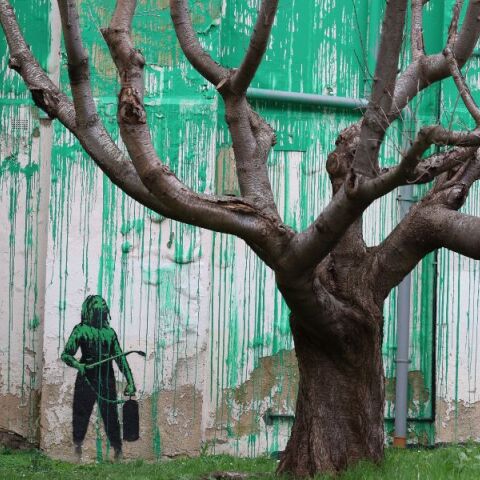 Banksy: Νέα τοιχογραφία του παγκοσμίου φήμης street artist στο Λονδίνο - Ο καλλιτέχνης επιβεβαιώνει με ανάρτησή του τις εικασίες.