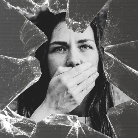 4 γυναικεία θέματα που ακόμη δε συζητάμε ανοιχτά