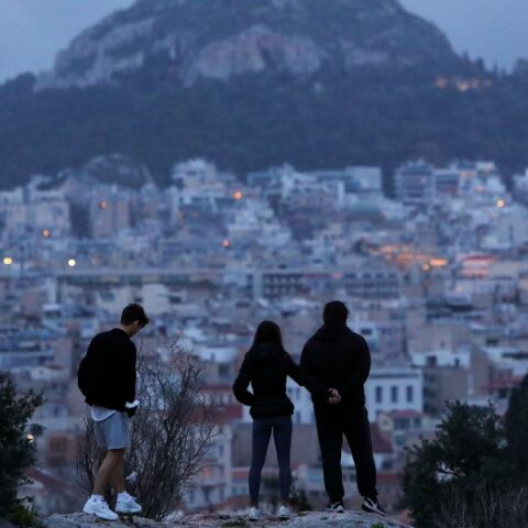 Οι 10 καλύτερες περιοχές για κατοικία σε Αθήνα, Θεσσαλονίκη και υπόλοιπη Ελλάδα - Τα αποτελέσματα πανελλαδικής έρευνας της Spitogatos.