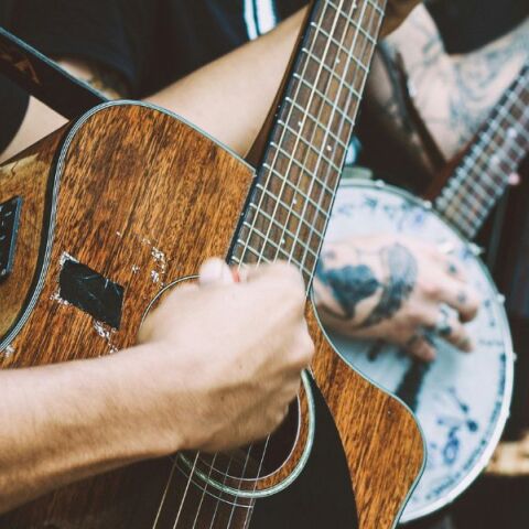 Η πολιτεία του Τενεσί είναι η πρώτη στις ΗΠΑ που προστατεύει τους μουσικούς από την τεχνητή νοημοσύνη - Θεσπίζει μέτρα η γενέτειρα της κάντρι. 