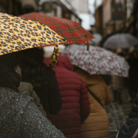 Καιρός αύριο: Συννεφιά και λασποβροχές την Τρίτη