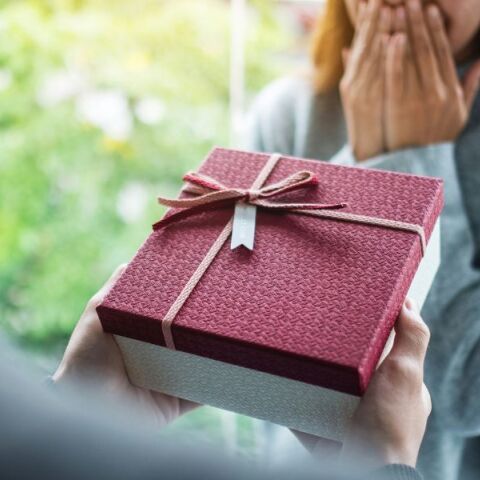 Εορτολόγιο: Ποιοι γιορτάζουν σήμερα 28 Μαρτίου; Η Athens Voice σου τους θυμίζει - Μην ξεχάσεις να τους δώσεις τις καλύτερες ευχές σου