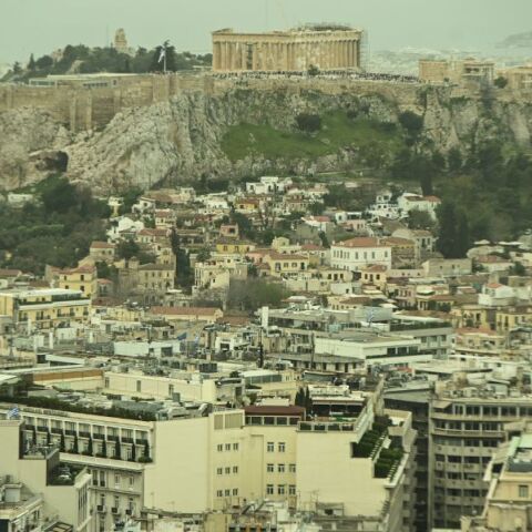 «Πνίγεται» και η Ελλάδα από τη σκόνη