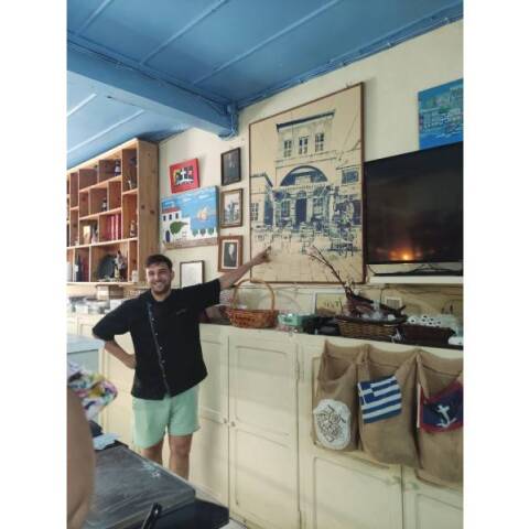 Ζαχαροπλαστείο Τσαγκάρη: Υπέροχα νηστίσιμα αμυγδαλωτά