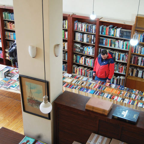 Παλαιοβιβλιοπωλείο των Αστέγων: Ο Λεωνίδας Κουρσούμης σε έναν απολογισμό