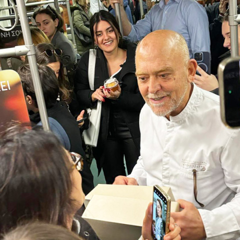 Πολλά μπορούν να γίνουν καλύτερα με λίγο Lurpak