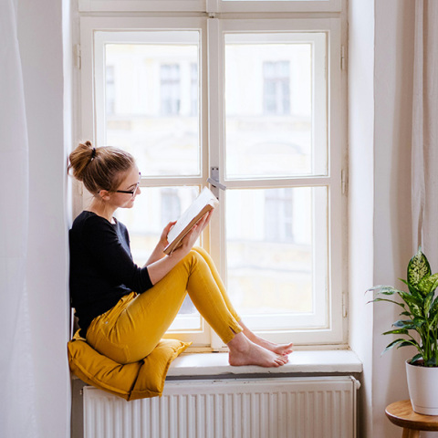Ελληνική λογοτεχνία από τις εκδόσεις Βακχικόν