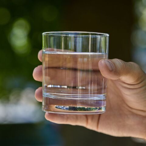 Ποτήρι με νερό