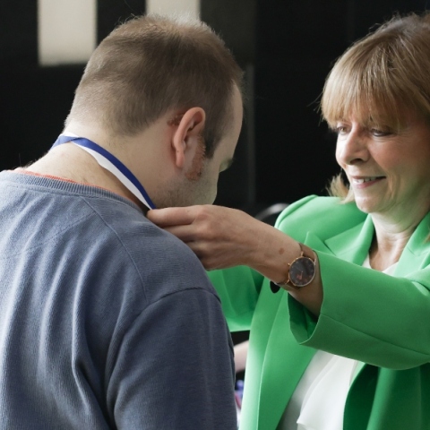 Σακελλαροπούλου στο 8ο Τουρνουά μπόουλινγκ για άτομα με αυτισμό