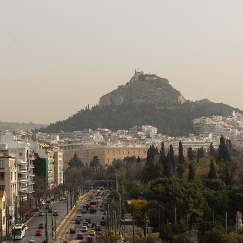 Αφρικανική σκόνη στον ουρανό στο κέντρο της Αθήνας