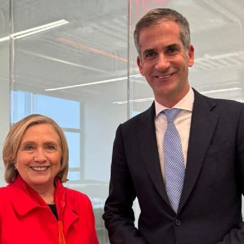 Κώστας Μπακογιάννης: Συναντήθηκε με τη Χίλαρι Κλίντον