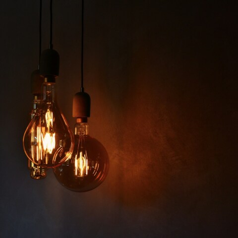 Αναμμένες λάμπες