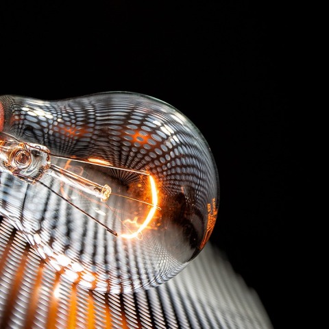 Αναμμένη λάμπα