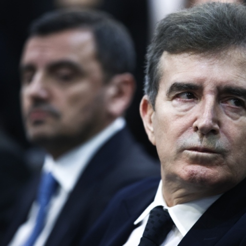 Ενδοοικογενειακή βία: To σχέδιο 4 σημείων του Χρυσοχοΐδη 