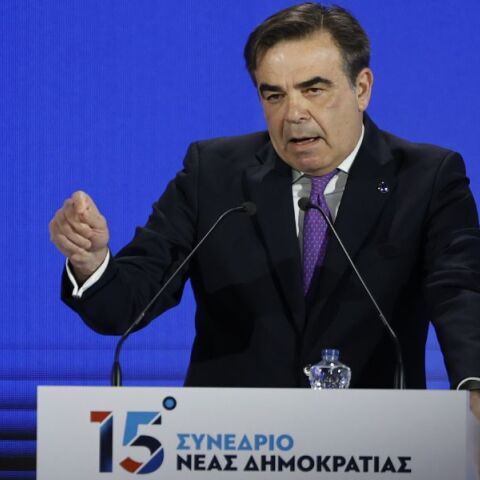 Συνέδριο ΝΔ: Πώς τοποθετήθηκε ο αντιπρόεδρος της Κομισιόν, Μαργαρίτης Σχοινάς - «Η Ευρώπη είναι η πιο αποτελεσματική ασπίδα για την Ελλάδα» 